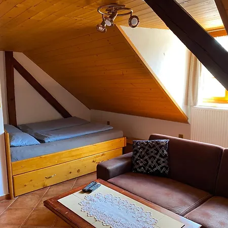 Pod Sříbrnou Horou Lhenice